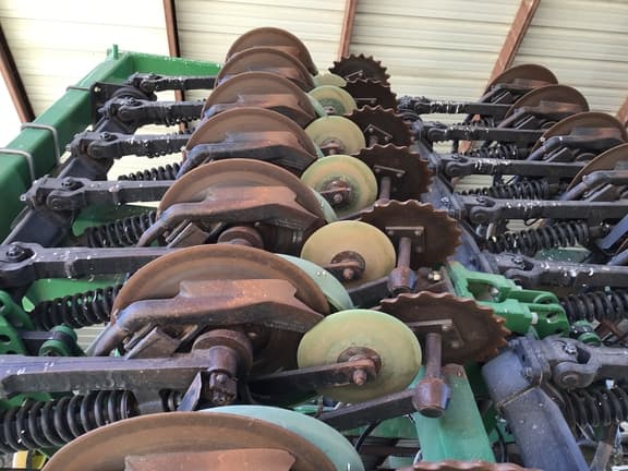 Image of John Deere 1890 equipment image 4