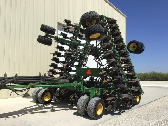 Image of John Deere 1890 equipment image 3