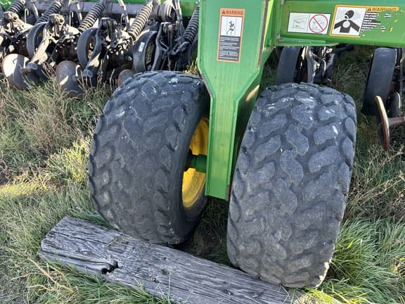 Image of John Deere 1895 equipment image 1