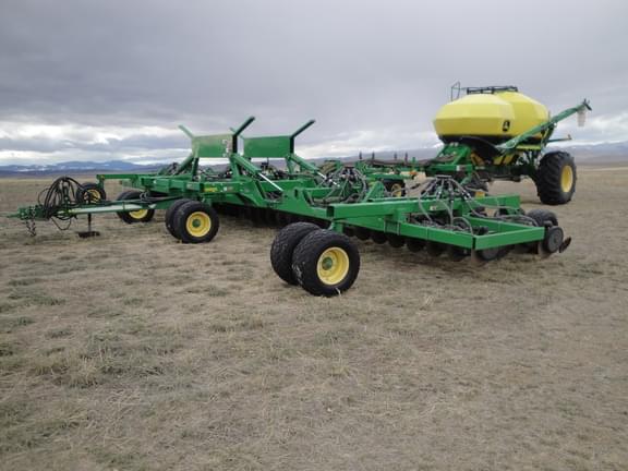 Image of John Deere 1910 Primary image