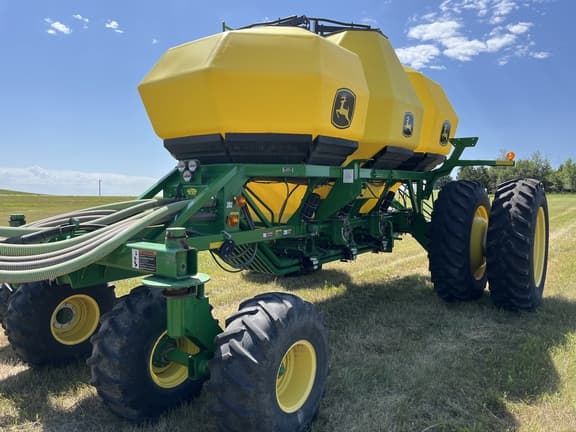 Image of John Deere 1910 Primary image