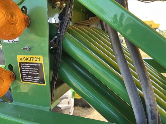 Image of John Deere 1910 equipment image 4