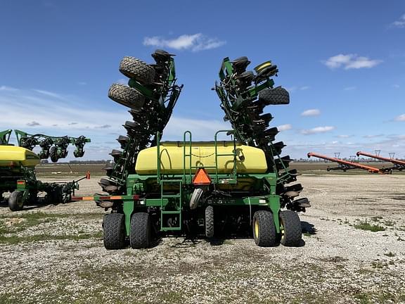 Image of John Deere 1990 equipment image 3