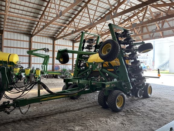 Image of John Deere 1990 equipment image 1