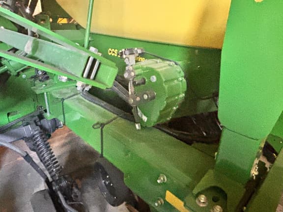 Image of John Deere 1990 equipment image 3