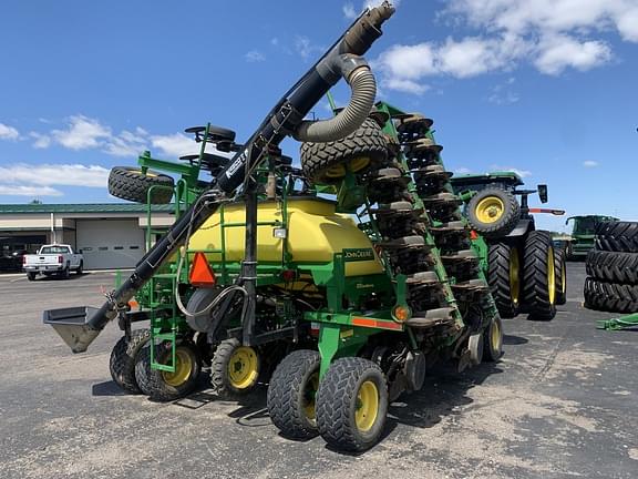 Image of John Deere 1990 equipment image 3