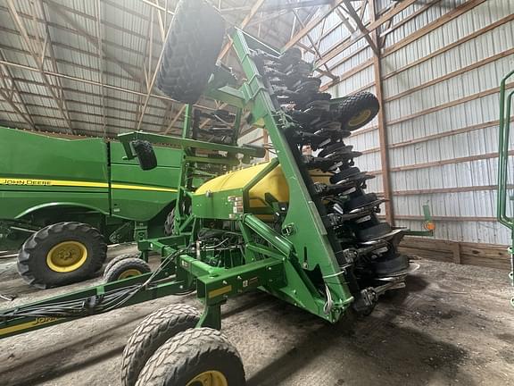 Image of John Deere 1990 equipment image 2