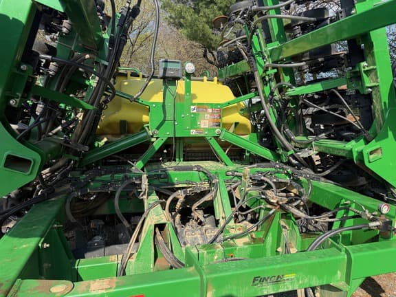 Image of John Deere 1990 equipment image 2