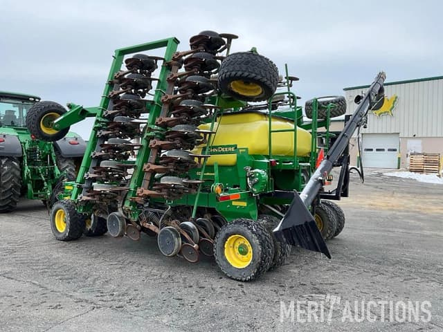 Image of John Deere 1990 equipment image 2