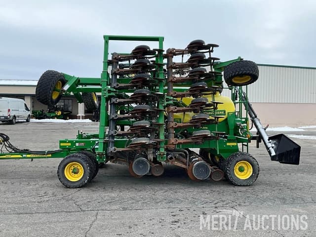 Image of John Deere 1990 equipment image 1