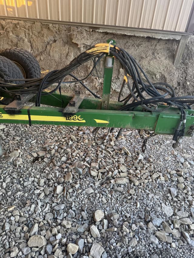 Image of John Deere 1990 equipment image 1
