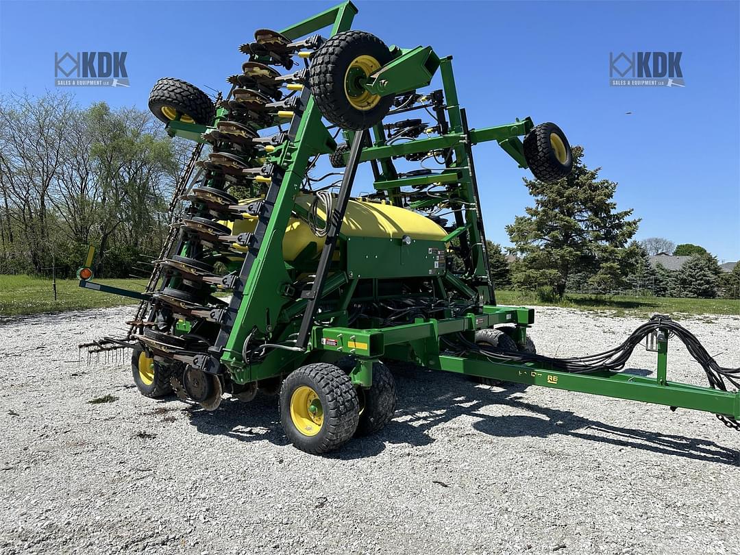 Image of John Deere 1990 Primary image