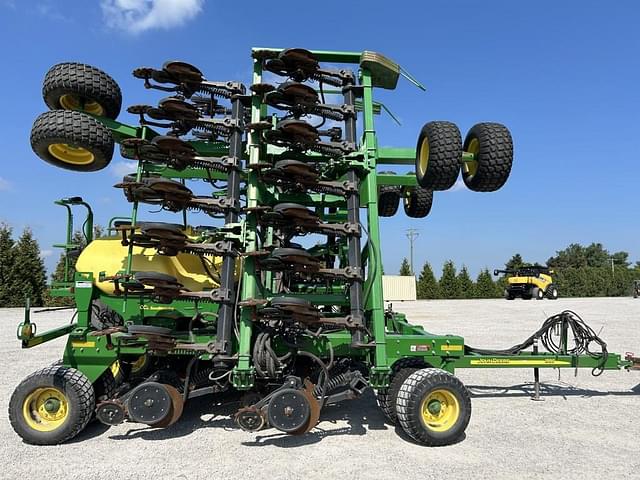 Image of John Deere 1990 equipment image 3