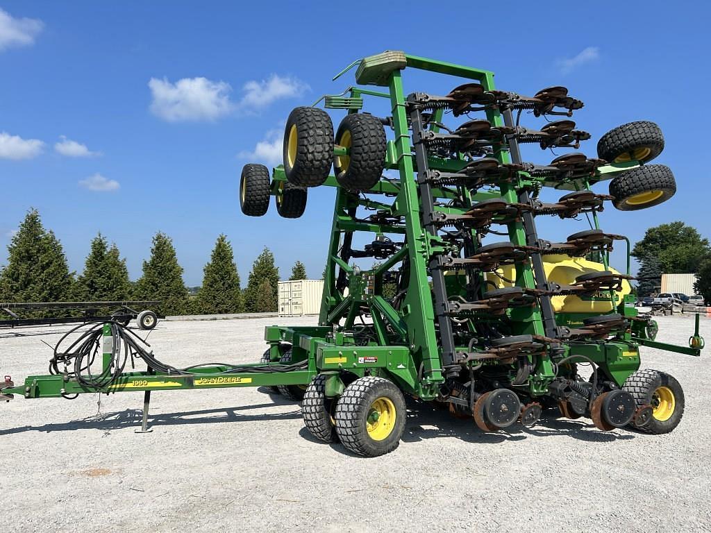 Image of John Deere 1990 Primary image