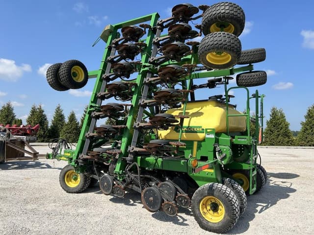 Image of John Deere 1990 equipment image 4