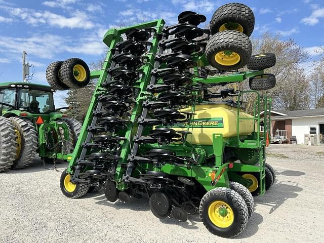 Image of John Deere 1990 equipment image 4