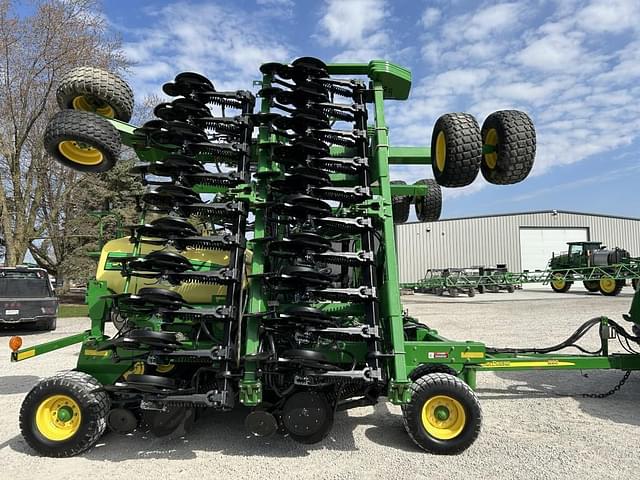 Image of John Deere 1990 equipment image 3