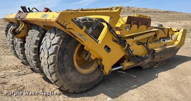 Image of John Deere 2112C equipment image 4