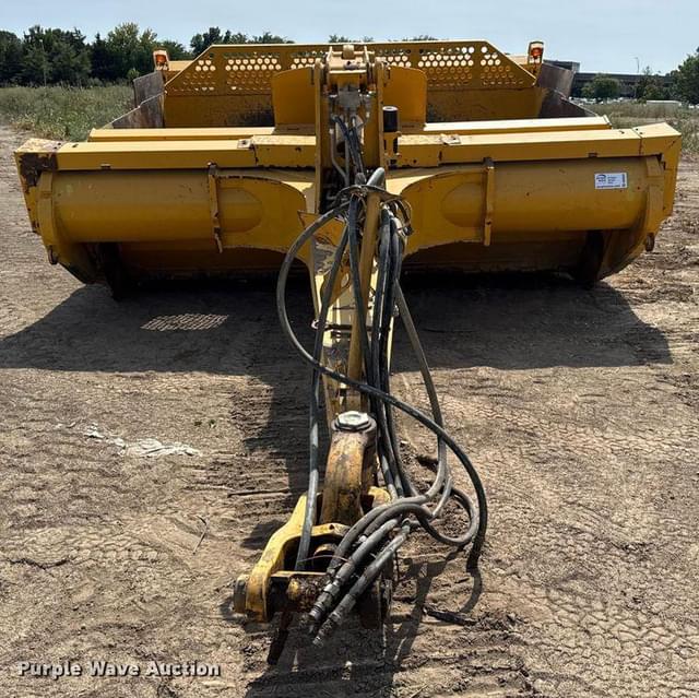 Image of John Deere 2112C equipment image 1
