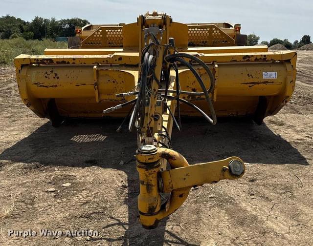 Image of John Deere 2112C equipment image 1