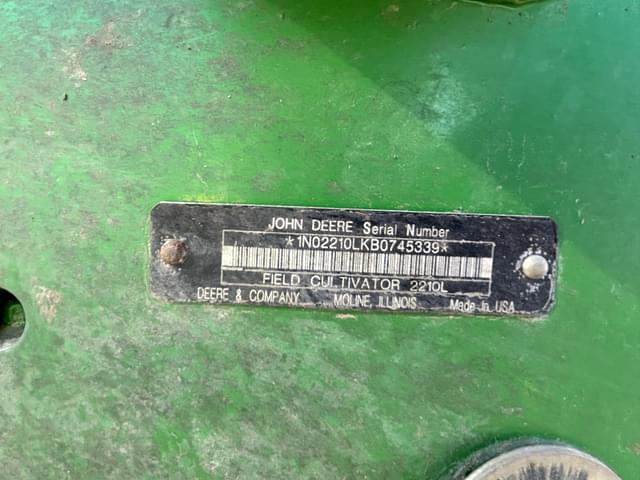 Image of John Deere 2210 equipment image 4