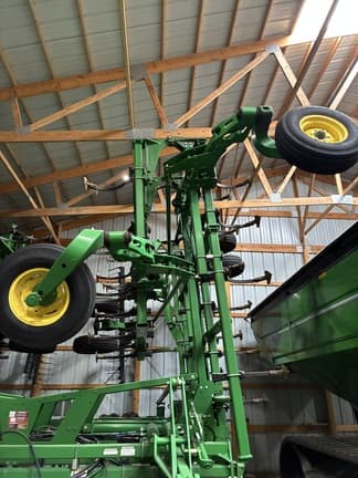 Image of John Deere 2210 equipment image 4