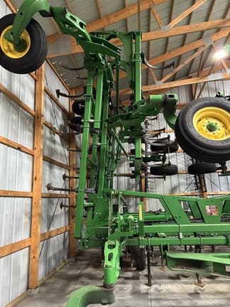 Image of John Deere 2210 equipment image 3