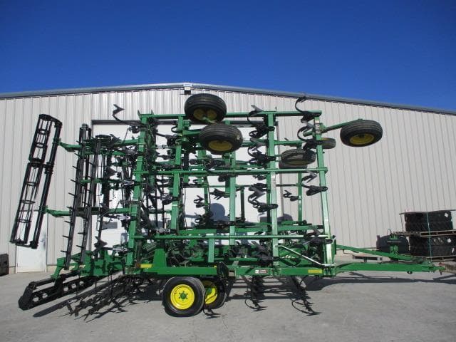 Image of John Deere 2210 equipment image 3