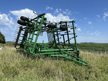 Main image John Deere 2210L