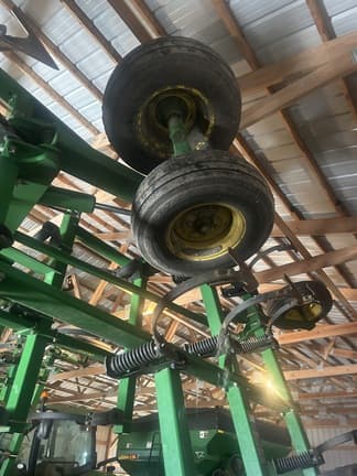 Image of John Deere 2210 equipment image 4