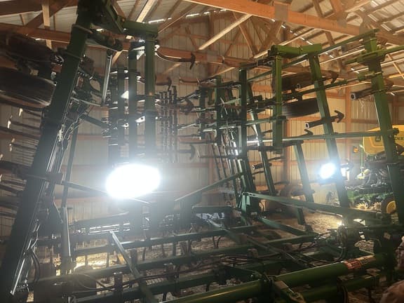 Image of John Deere 2210 equipment image 1