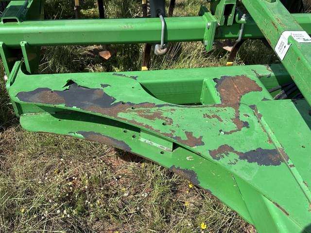 Image of John Deere 2210 equipment image 4