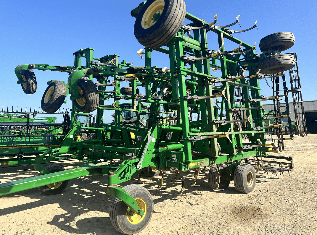 Image of John Deere 2210 Image 0