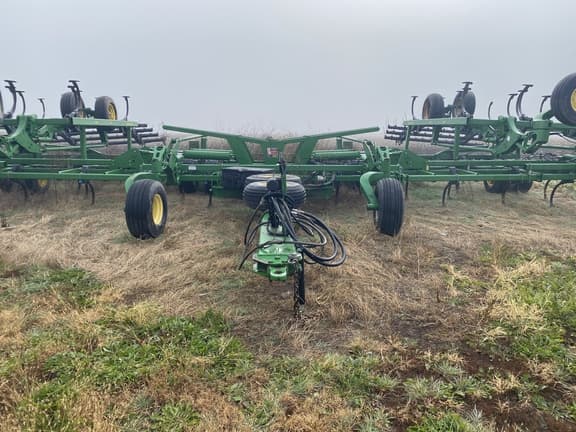 Image of John Deere 2210 equipment image 1