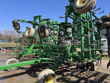 Main image John Deere 2210