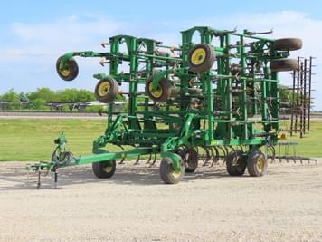 Main image John Deere 2210