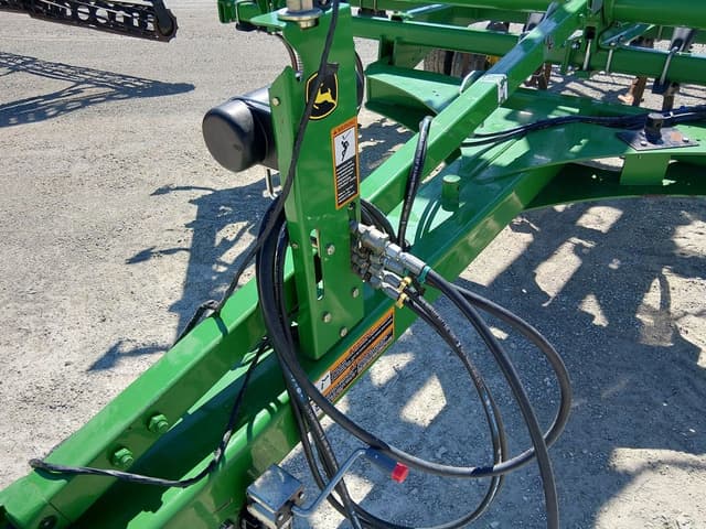 Image of John Deere 2210 equipment image 2