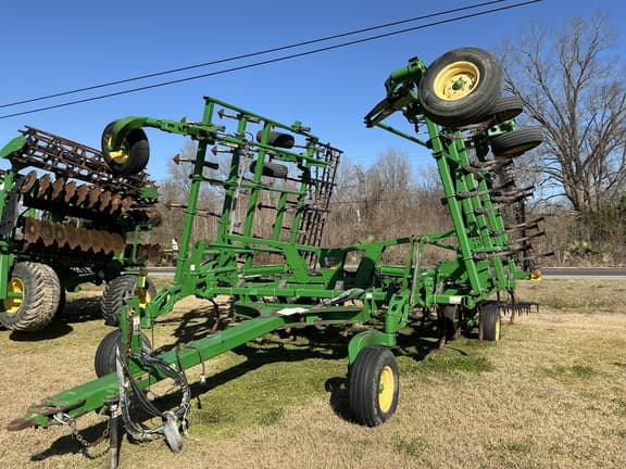Image of John Deere 2210 Primary image