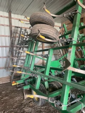 Image of John Deere 2210 equipment image 1