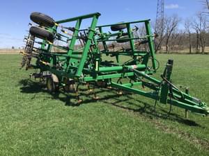 2012 John Deere 2210 Image