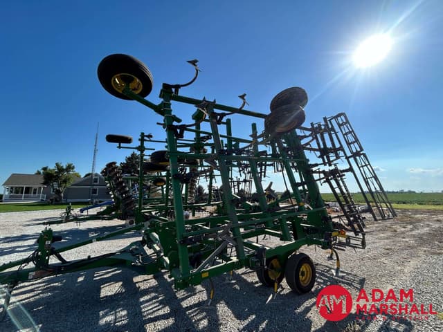 Image of John Deere 2210 equipment image 4