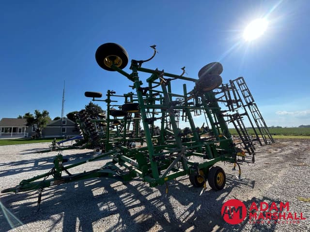 Image of John Deere 2210 equipment image 3