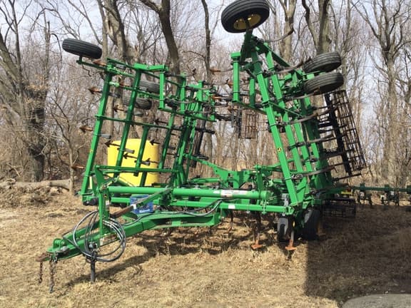 Image of John Deere 2210LL equipment image 2