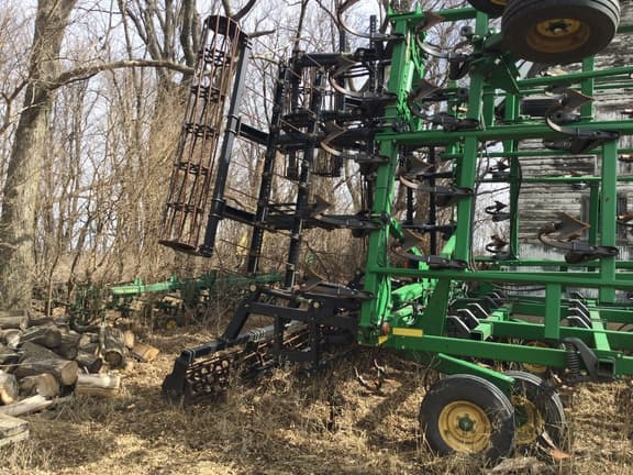 Image of John Deere 2210LL equipment image 4
