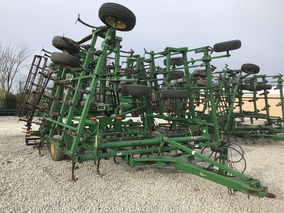 Main image John Deere 2210