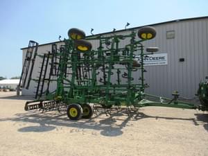 2012 John Deere 2210L Image