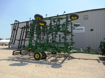 Main image John Deere 2210L