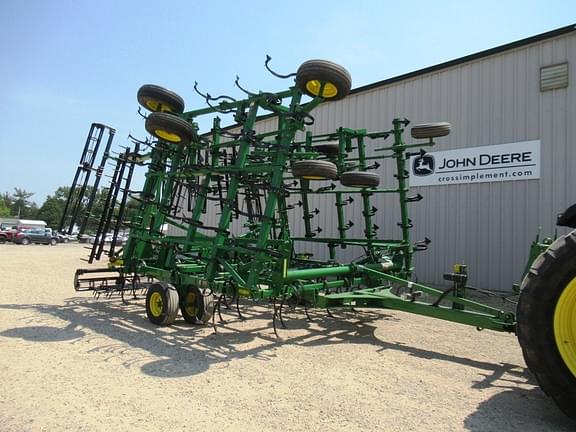 Image of John Deere 2210L equipment image 2