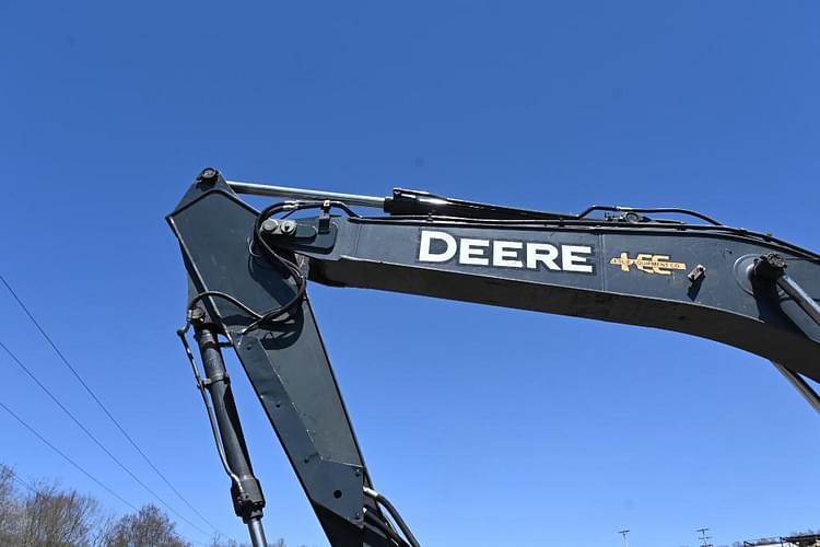 Main image John Deere 225DLC 25
