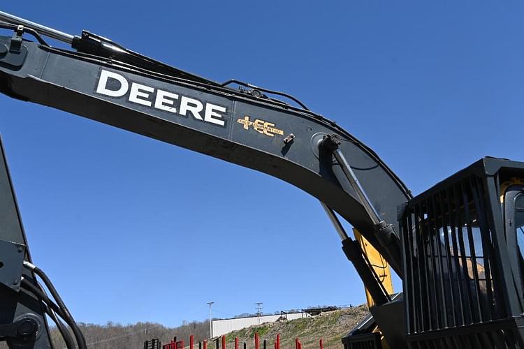 Main image John Deere 225DLC 26